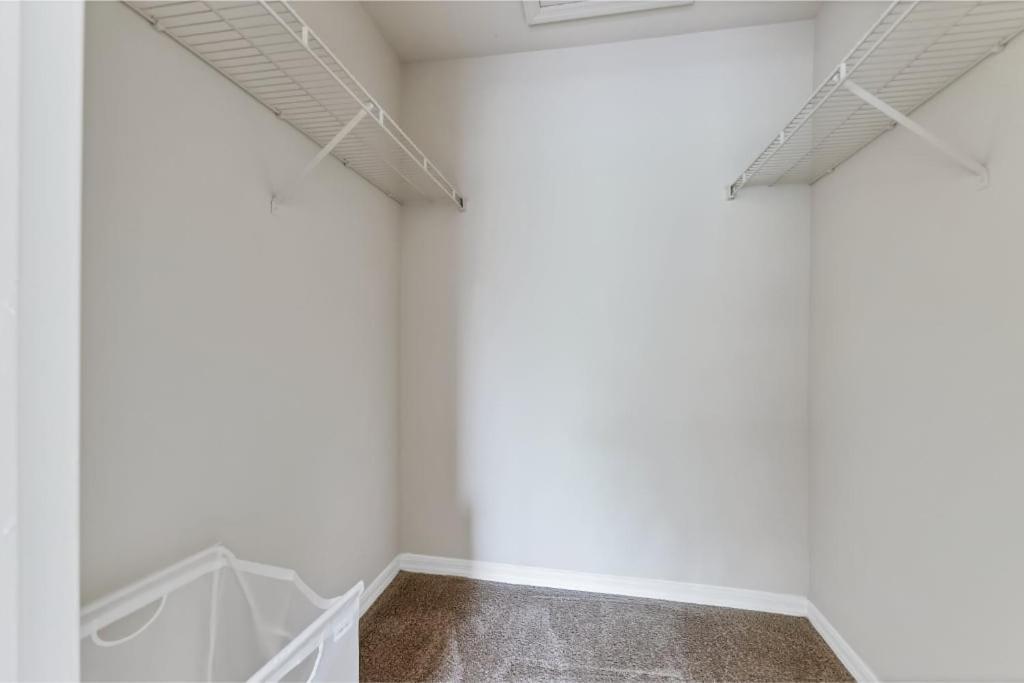 Designed 2Br With Balcony Pool And Gym Apartman Bradenton Kültér fotó