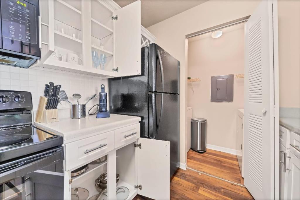 Designed 2Br With Balcony Pool And Gym Apartman Bradenton Kültér fotó